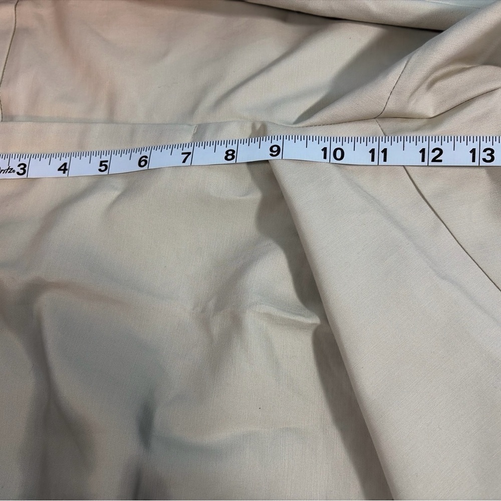 Chicos Shorts Size 3 Beige Pockets Flat Front Bermuda Cotton Blend - Picture 8 of 10